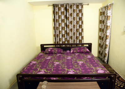 touristlodges-room-hotel-damtal-indora